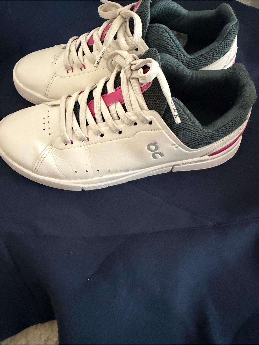On Cloud The Roger Advantage Ivory Pink Sneaker 3WD10652923 Women's Size 6.5
